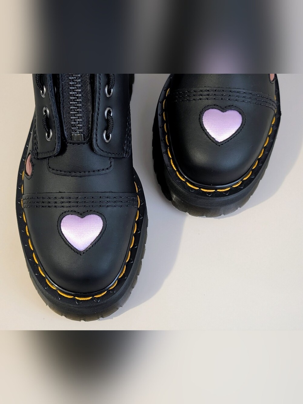 NWOB Dr. Martens Sinclair Hearts Platform Boots Black Pink Heart Cutout Zip US 8 - Picture 6 of 13